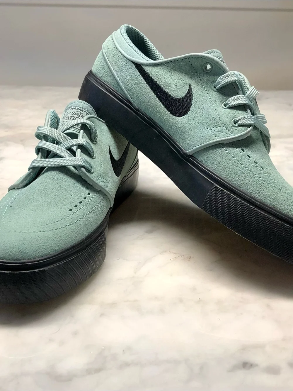 Nike SB Zoom Janoski OG+ Cannon Black suede skate shoes